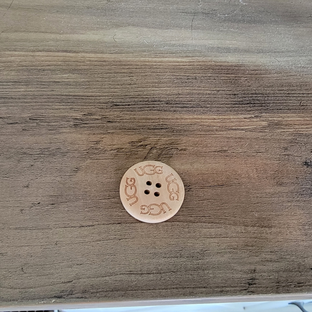 Ugg Bailey II Button